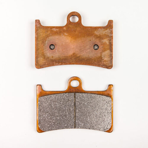 BRAKING BRAKE PAD SET SUPER SINTERED P1R Yamaha FZ-07 2015-2016 Yamaha YZF-R1M 2015-2021 Yamaha XTZ1200E Super Ténéré ES 2014-2021 Yamaha FZS600 Fazer 1998-2003 Yamaha XSR900 2016-2019 Yamaha XV19SCL Raider SCL 2012-2012 Yamaha FZ-09 2014-2015 Yamaha FZS800 FZ8 2010-2013 Yamaha XTZ1200 Super Ténéré 2010-2019 Yamaha FJR1300AE 2005-2005 Yamaha FZS1000 FZ1 2001-2014 Yamaha XP500 TMAX 2009-2009 Yamaha XV19CTF Stratoliner Deluxe 2010-2012 Yamaha XV19CTS Stratoliner S 2006-2012 Yamaha XV19C Raider 2008-2012 Yamaha XV19CS Raider S 2008-2012 Yamaha YZF-R1 1998-2022 Yamaha YZF-R1 LE 2006-2006 Yamaha YZF-R6 1999-2019 Yamaha FJR1300A ABS 2003-2005 Yamaha FZS600 FZ6 2007-2009 Yamaha XV17PC Road Star Warrior 2002-2009 Yamaha XV17PCM Road Star Midnight Warrior 2005-2009 Yamaha XV19CT Stratoliner 2006-2012 Yamaha YZF-R6S 2006-2009 Yamaha XV19CTM Stratoliner Midnight 2006-2008 Yamaha YZF600R 1996-2007 Yamaha FJR1300 2001-2006 Yamaha YZF-R7 1999-2022 Yamaha YZF1000 1997-1997 Yamaha MT-07 2018-2022 Yamaha MT-09 2018-2021 Yamaha MT-10 2018-2022 Yamaha XSR700 2018-2019 Yamaha MTT9 Tracer 900 2019-2019 Yamaha MTT9GT Tracer 900 GT 2019-2020 Yamaha MXT9 Niken 2019-2020 Yamaha MXT9GT Niken GT 2019-2020 Yamaha MT-09 SP 2018-2020. MPN: . SKU: 31-786P.